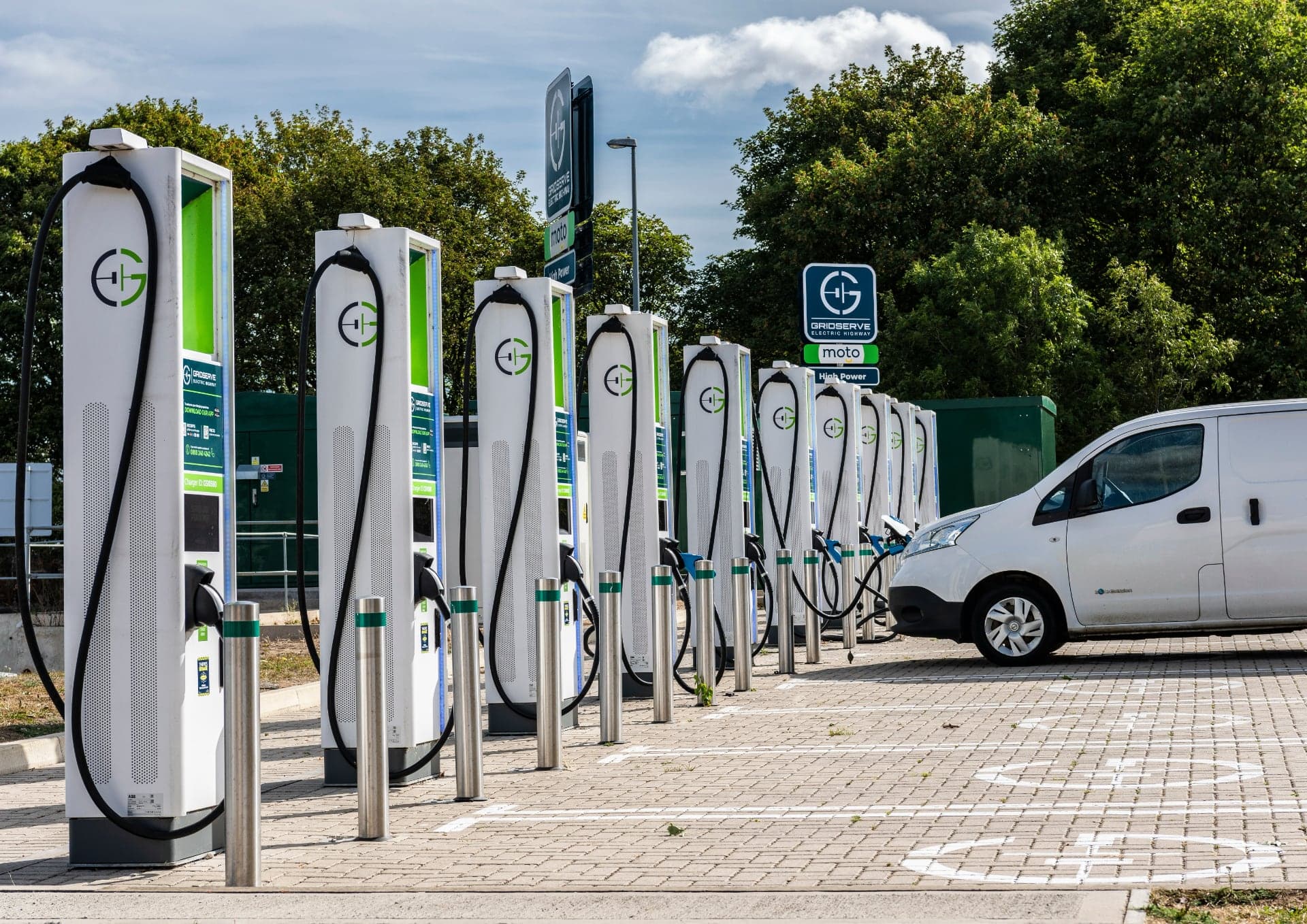 Government Data Reveals £33.9 Million Invested in UK Workplace EV Charging Since 2016